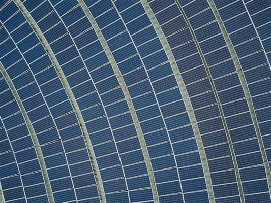 Solcelle lampe med sensor: fremtidens miljøvenlige belysning